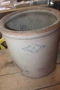 lot 4495 image: Large #6 Crock