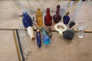 lot 4507 image: Vintage Glass Stirrers, Mini Glass Bottles & More
