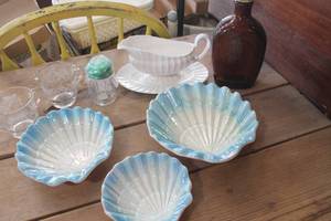 lot 4518 image: Shell Serving Dishes, Gravy Boat and More