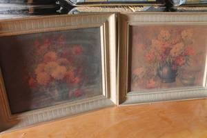 lot 4556 image: Pair of Vintage Pictures 14 x 17
