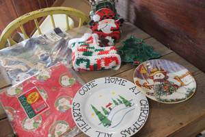 lot 4562 image: NIP Christmas Table Runner & More