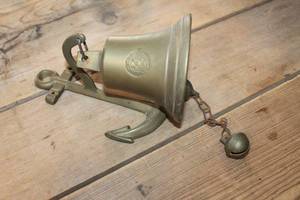 lot 4563 image: Vintage Anchor Dinner Bell
