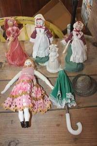 lot 4568 image: Vintage Dolls & More