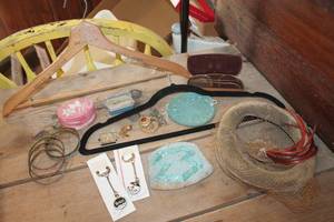 lot 4575 image: Keychains, Vintage Hat, Hangers & More