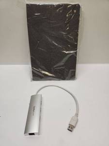lot 2 image: StarTech.com USB 3.0 Hub Adapter with Carrying Case