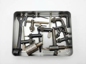 lot 61433 image: assorted collection of drill chuck keys and tightening tools