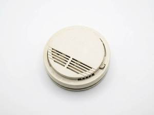 lot 64013 image: Photoelectric Smoke Alarm with Low Battery Warning