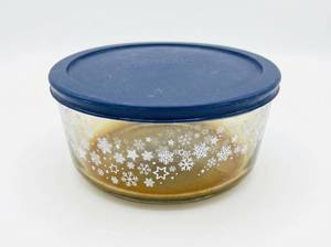 lot 64041 image: Anchor Hocking Glass Food Storage Containers w Blue Lids