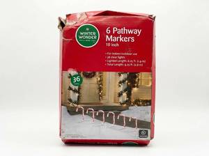 lot 64054 image: Winter Wonder Lane 6 Pathway Markers 10 Inch w 36 Clear Lights