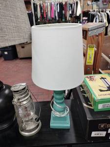 lot 25924 image: Teal Ceramic Table Lamp w White Shade