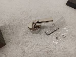 lot 20729 image: Single Handled Floor mount Tub Filler Notch Lever Handel Kit