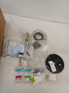 lot 21779 image: Lot Of Miscellaneous Items