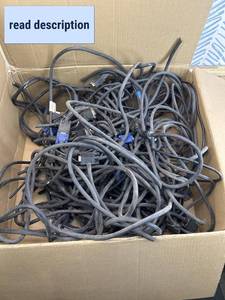 lot 152301 image: Rats Nest of VGA Cables