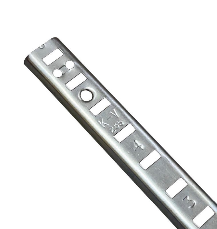 lot 24 image: Bundle of 10 Lowprofile Lightweight Cabinet Shelving Brackets - 4