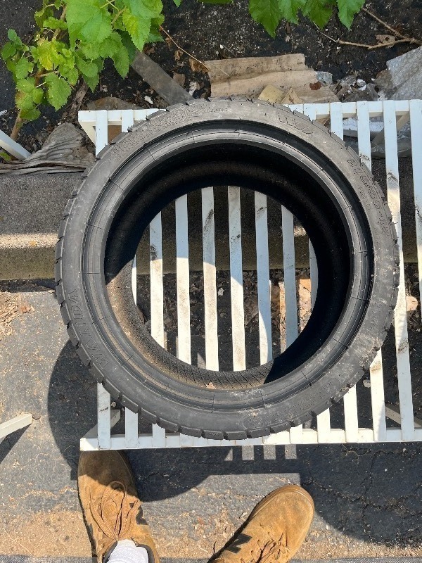 lot 377 image: Wanda WD Tire 21535-12