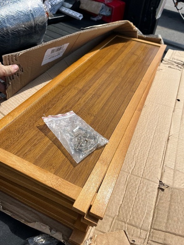 lot 85 image: Bundle of 8 Wooden Panels - They Look Like mini privacy panels