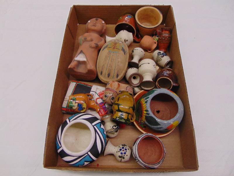 lot 2105 image: Misc. Pottery