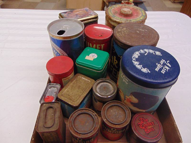 lot 2114 image: Collectible Tins