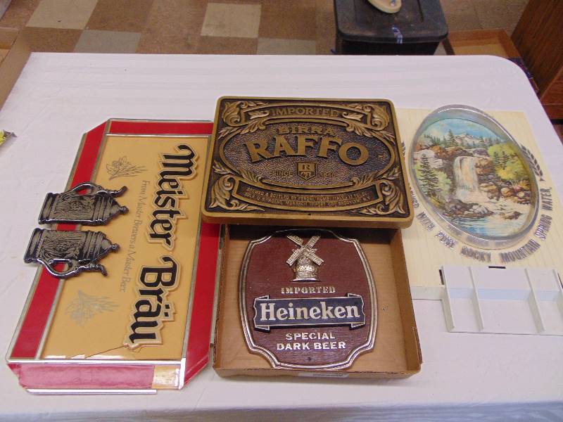 lot 2115 image: Asstd Beer Signs