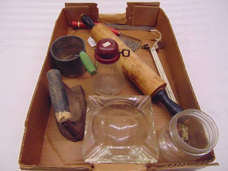 lot 2127 image: Misc. Houseware