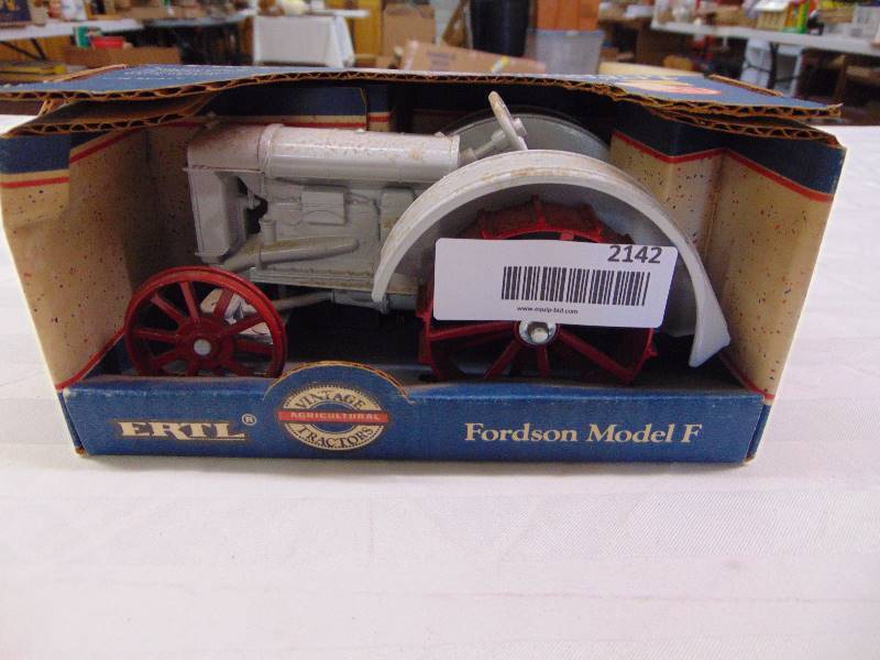 lot 2142 image: Fordson Model F Tractor