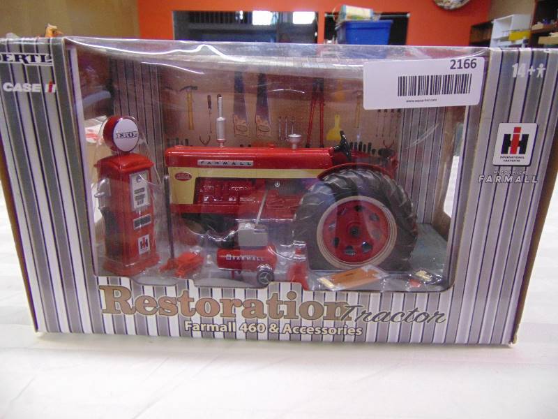 lot 2166 image: Restoration Farmall 460 Tractor
