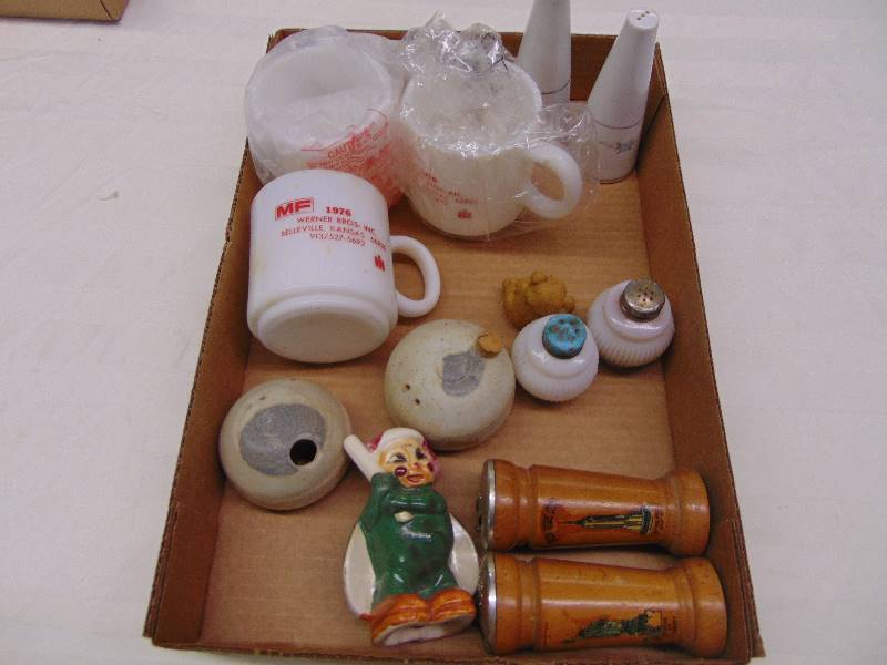 lot 2171 image: Salt & Pepper Sets, etc.