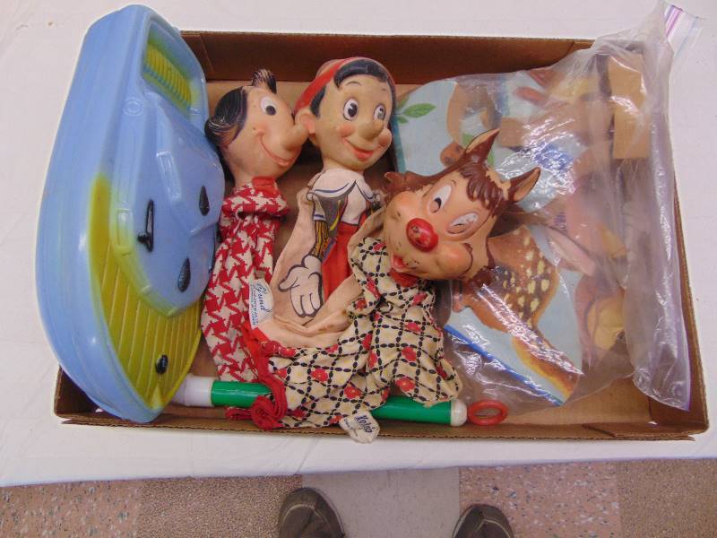 lot 2189 image: Misc. Toys