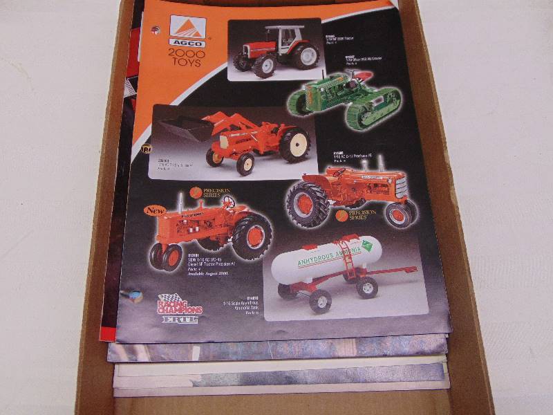 lot 2216 image: Case CatalogsMagazines