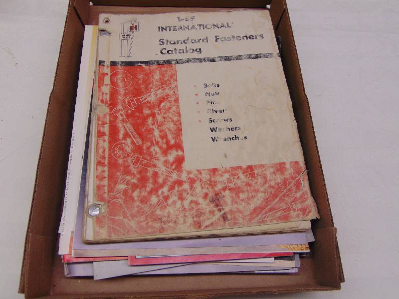 lot 2217 image: Case CatalogsMagazines