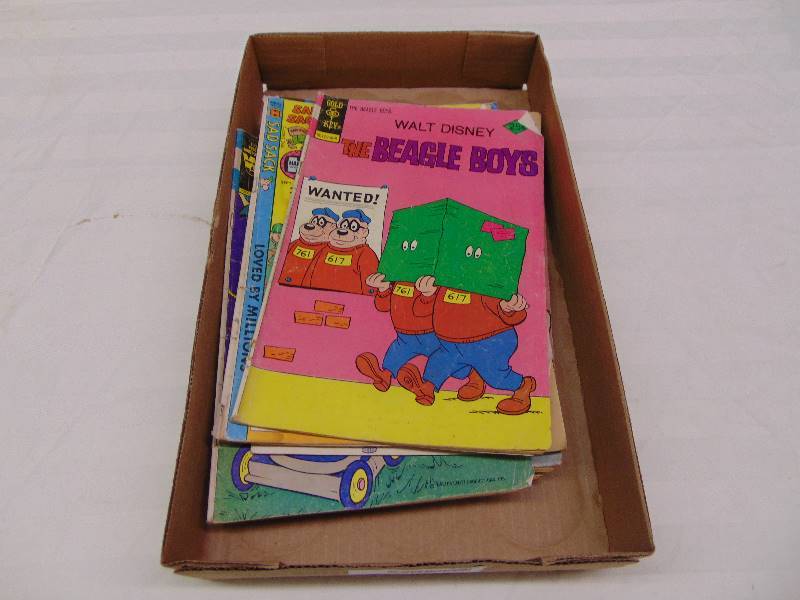 lot 2286 image: Comics