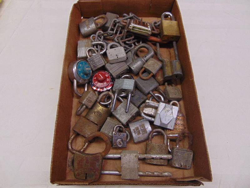 lot 2293 image: Assorted Locks