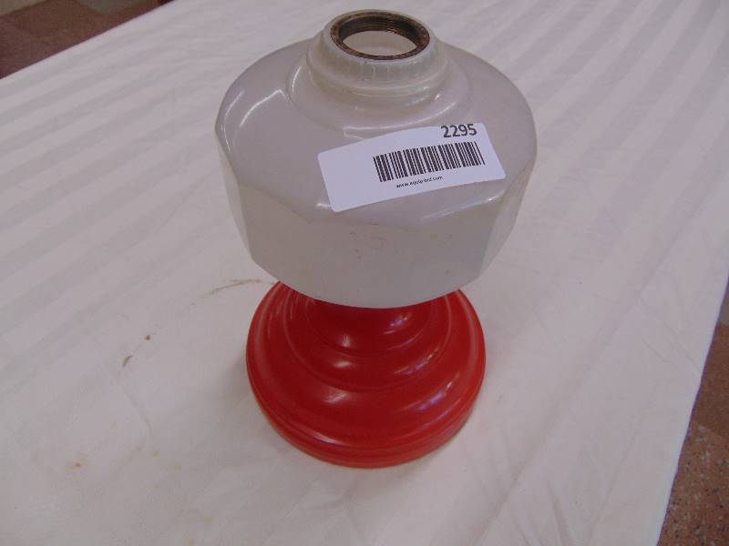 lot 2295 image: Lamp