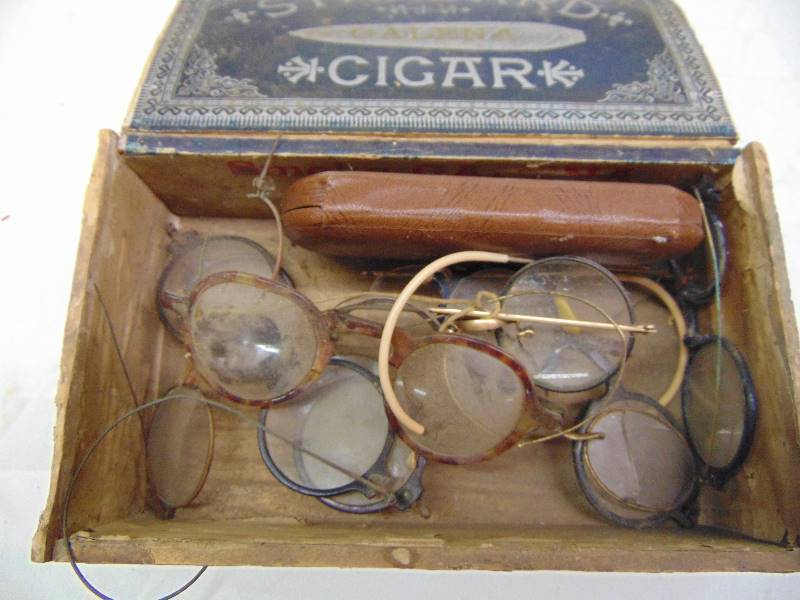 lot 2321 image: Eye Glasses
