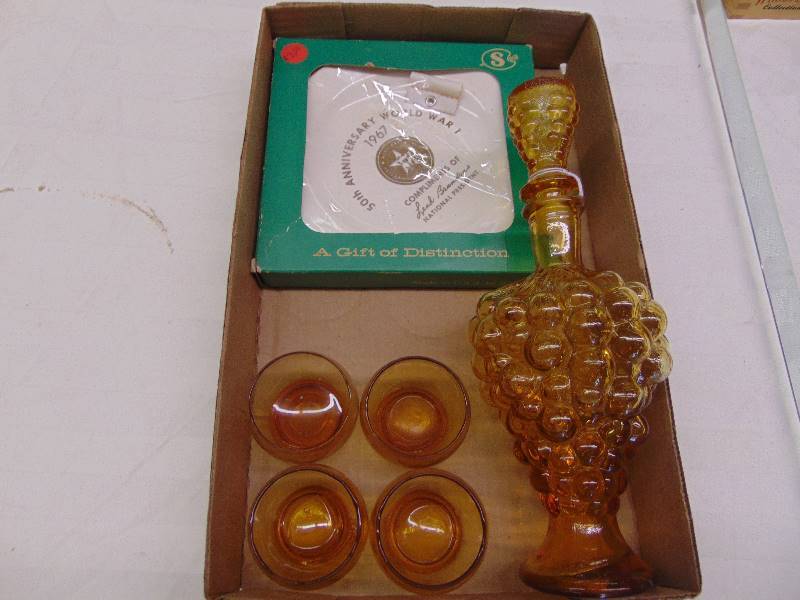 lot 2345 image: Decanter Set & WWI Plate