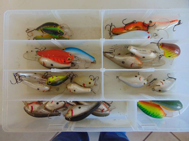 lot 2363 image: Fishing Lures in Plastic Case