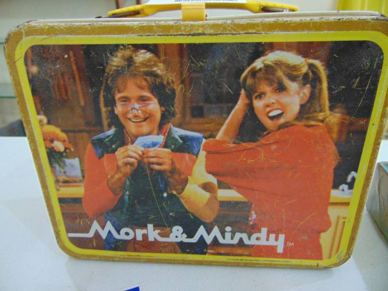 lot 2406 image: Mork & Mindy Tin Lunchbox