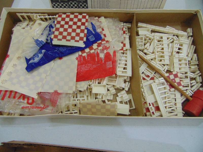 lot 2407 image: Skyline Construction Set by Elgo