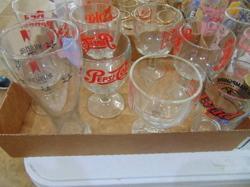 lot 2413 image: Glass Cups