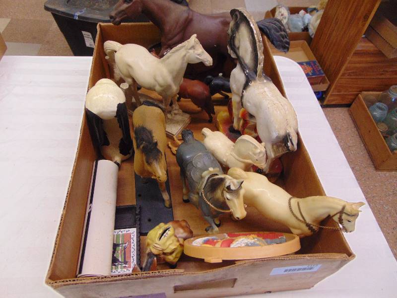 lot 2212 image: Assorted Horse Lot