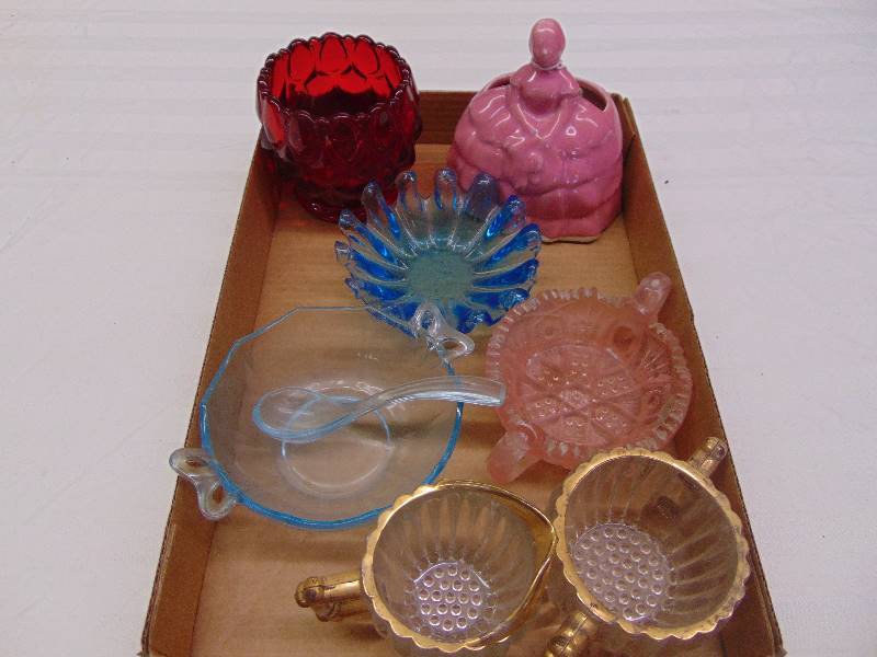 lot 2140 image: Misc. Glass
