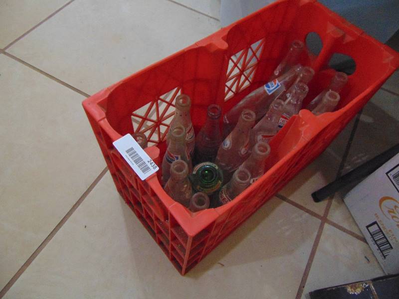 lot 2438 image: Crate of Pop Bottles