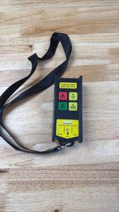 lot 170 image: Craftsman spirit Industrial Remote Control Model YTK-V2S - Retail $30