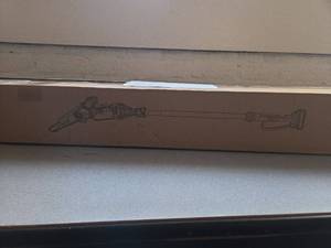lot 2725 image: 2-In-1 Cordless Electric Pole Saw for Tree Trimming 8 Inch Chainsaw - Retail $0