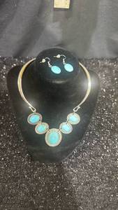lot 59 image: Turquoise colored Necklace and Earring Set with Silver-Tone Metal