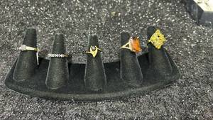 lot 77 image: Lot of 5 Gold-Tone Rings with Gemstones
