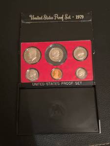 lot 205 image: 1979 US Proof Uncirculated coin set
