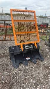 lot 201 image: Arteer SS-15000G Skid Steer Winch 15000 lbs Capacity 80 ft Cable