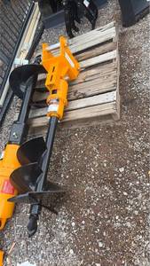 lot 219 image: Desert Southwest Auger Skid Steer Attachment with 2-Flute Bit cat 305
