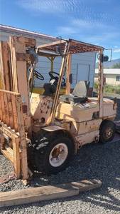 lot 241 image: Hyster forklift